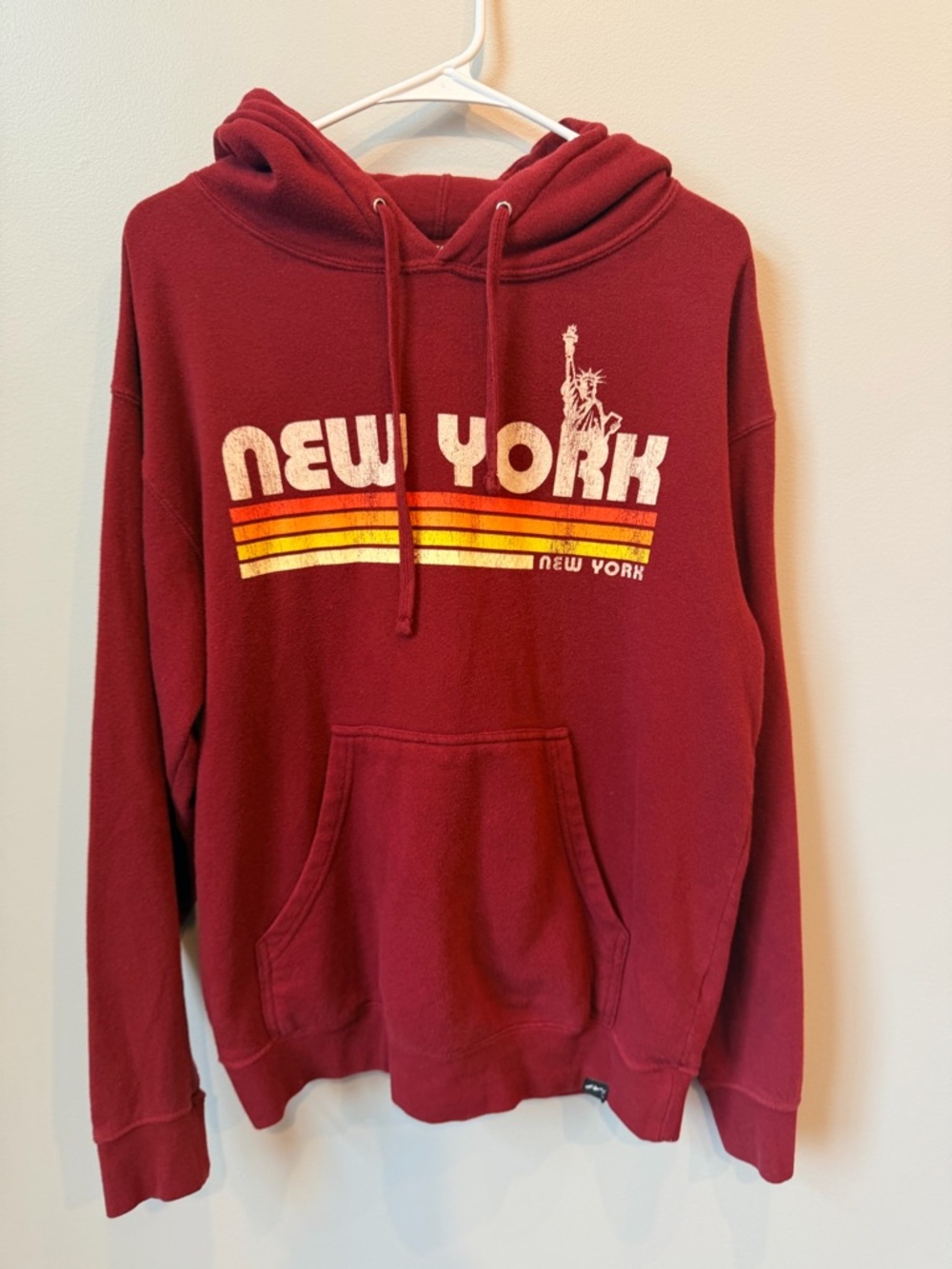 Techstyles Crewneck Hoodie Drawstrings Kangaroo pocket New York Graphic size L